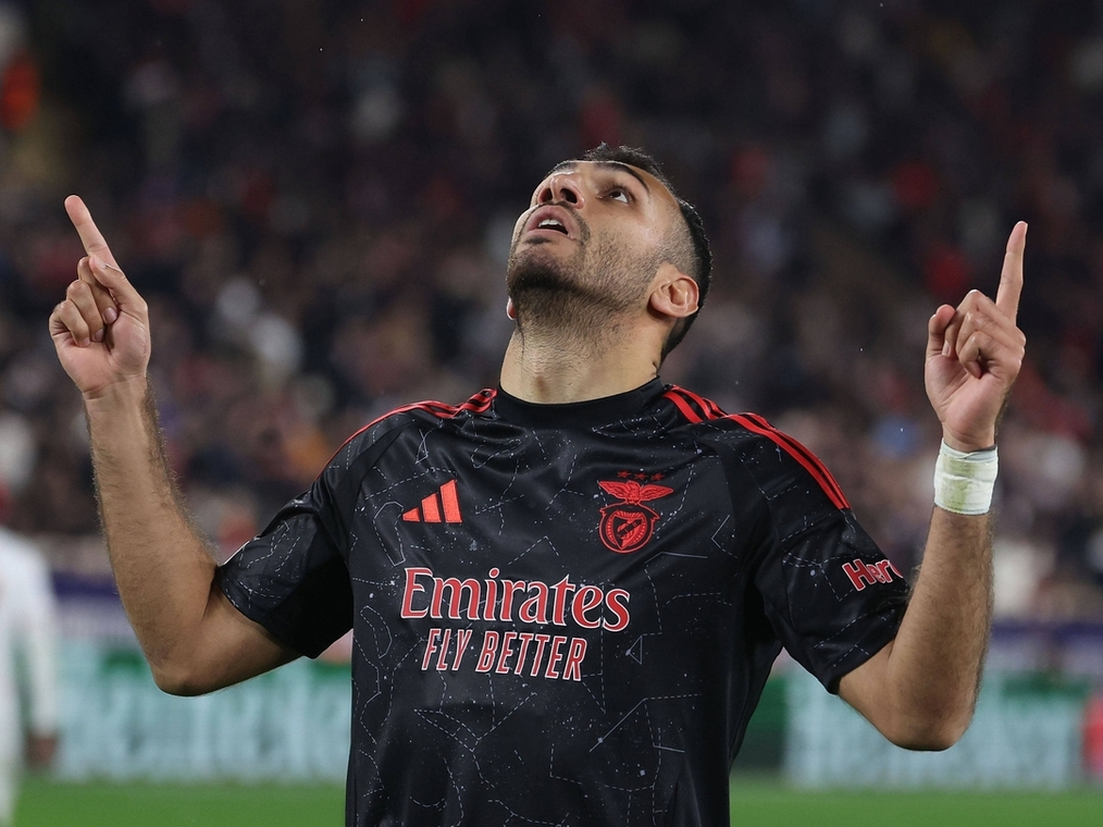 乐鱼体育网站入口-费耶诺德临时主帅