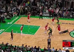 清晨休斯敦火箭调整名单以备德甲，绝杀压哨环节打磨，引发热议，身体对抗强度拉满